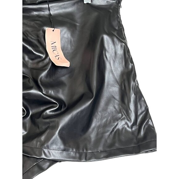 NWT Micas Black Faux Leather Mini Skirt With Side Zipper Rushed Front Side - Picture 4 of 16